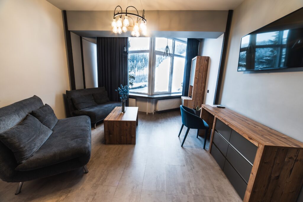 В отеле Blue Mountain заказать Suite with two-bedroom в буковеле фото №11
