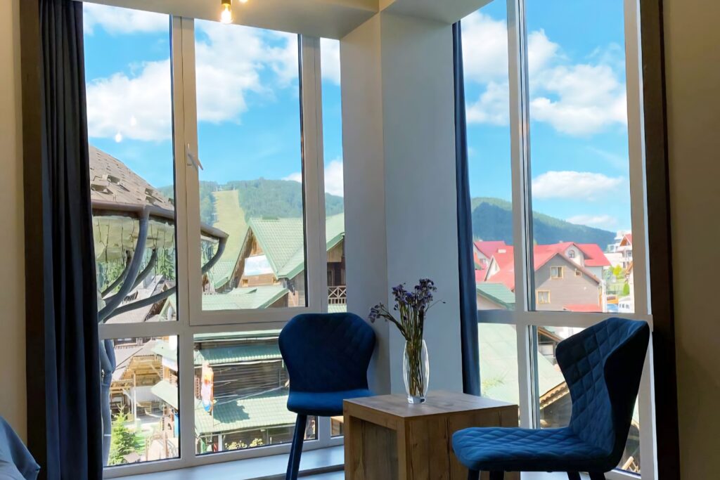 В отеле Blue Mountain заказать Двомісний стандартний номер в буковеле фото №1